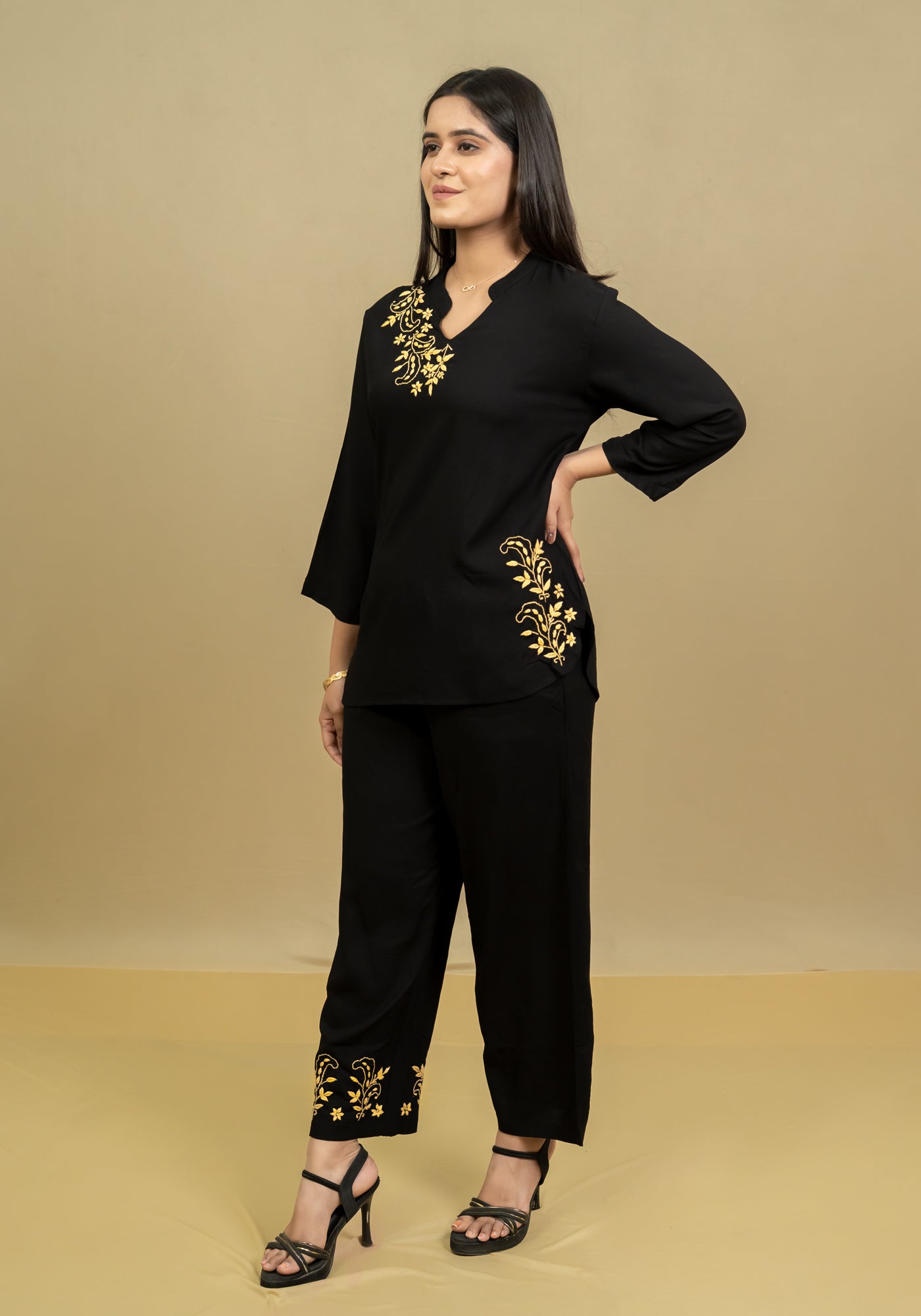 Coord Set – V Neck